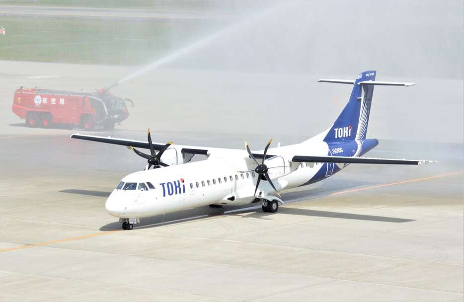 トキエアが保有する「ATR72ー600」＝新潟市東区の新潟空港（本田賢一撮影）