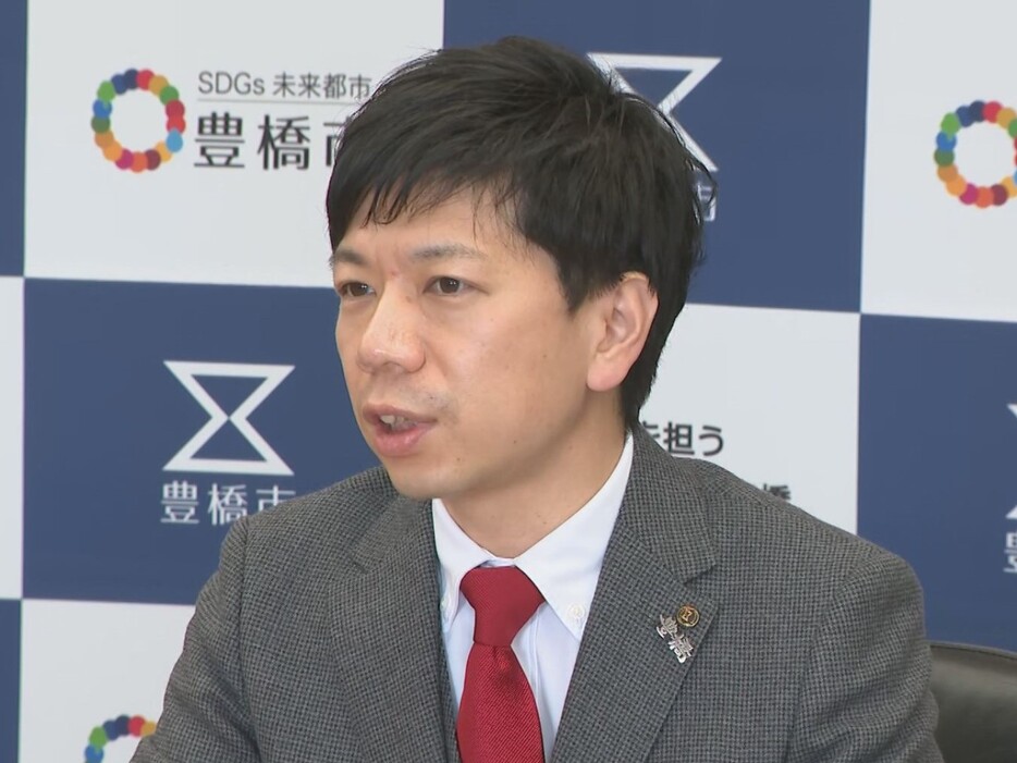 年頭の記者会見をする豊橋市の長坂市長 2025年1月7日午前