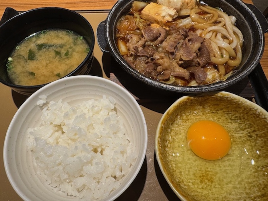 やよい軒「すき焼き定食」1060円（税込）