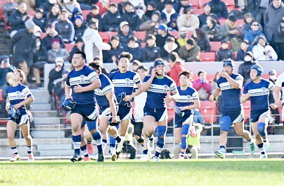 準決勝進出を果たした桐蔭学園フィフティーン＝花園ラグビー場