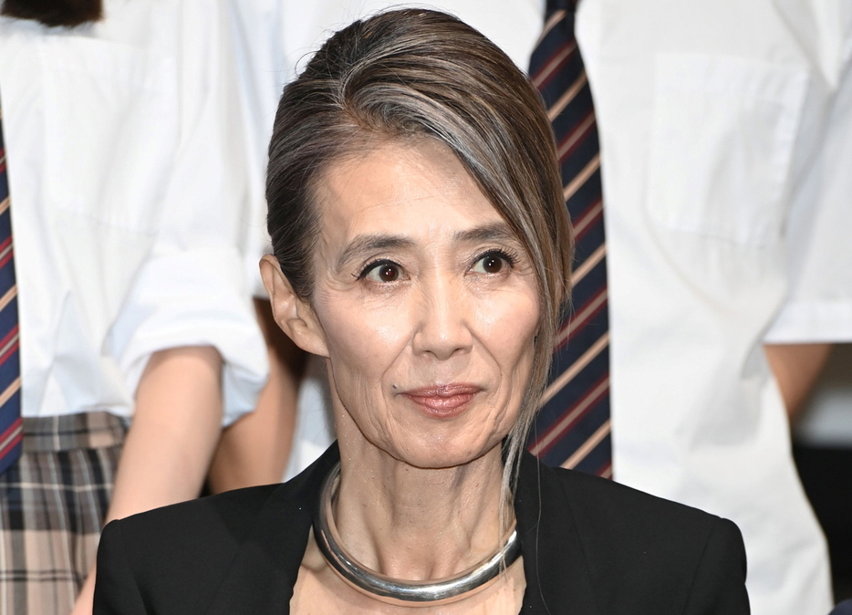 　萬田久子