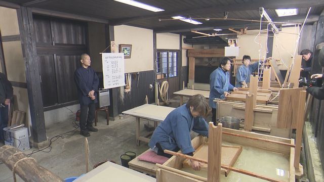 恒例の漉き初め式=5日午前10時ごろ・越前市今立地区