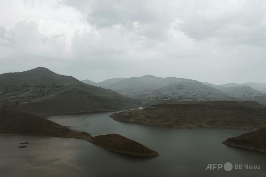 レソト北部のレジョネにあるマリバマツォ盆地（2022年10月10日撮影、資料写真）。【翻訳編集】 AFPBB News