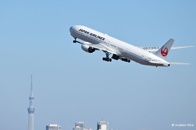 羽田空港を離陸するJALの777-300ERによるロンドン行きJL43便＝25年1月1日 PHOTO: Tadayuki YOSHIKAWA/Aviation Wire