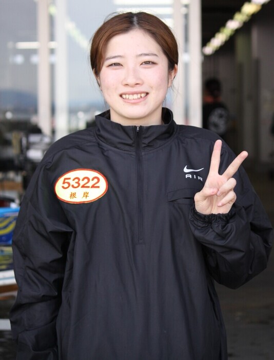 愛車はRX―7だという根岸真優