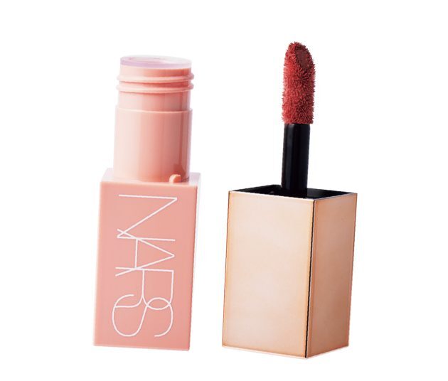 4,840円（NARS JAPAN TEL.0120・356・686）