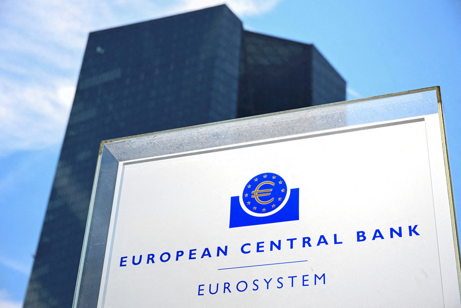 　欧州中央銀行（ＥＣＢ）のチポローネ専務理事は９日にイタリア紙に掲載されたインタビューで、ＥＣＢは新たなインフレリスクにのみ焦点を当てるのではなく、ユーロ圏経済が潜在成長を達成できるよう支援すべきだという見解を示した。写真は独フランクフルトで昨年７月撮影（２０２５年　ロイター／Jana Rodenbusch）