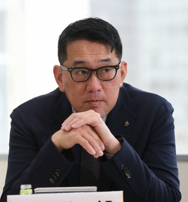 野村謙二郎氏