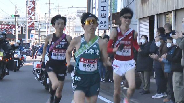 2区黒田朝日選手の快走で青山学院大が一気に順位を上げる