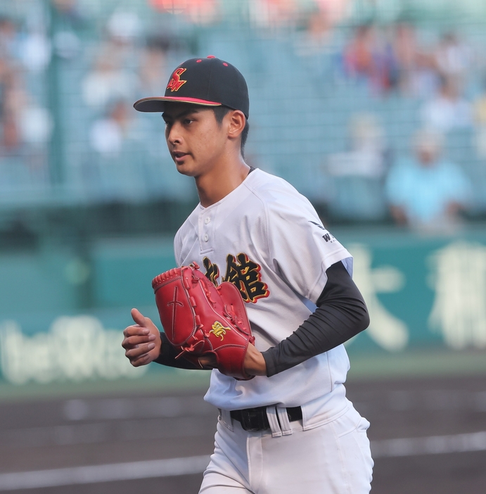 甲子園で完封した創成館の村田 昊徽投手