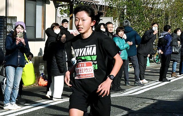 女子１位の笹川さん