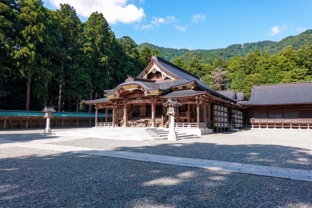 現在の彌彦神社