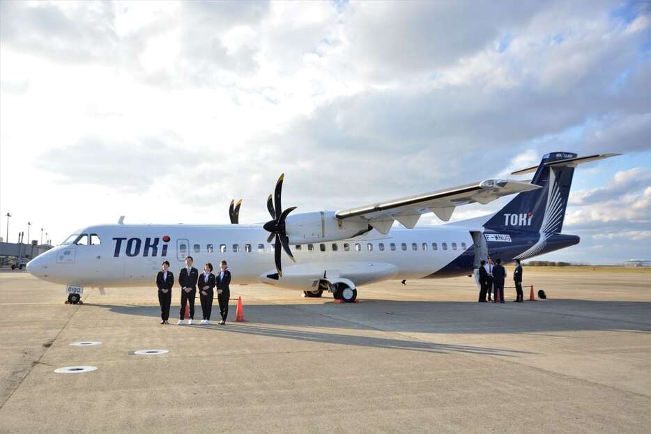 トキエアが保有する「ATR72ー600」＝新潟市東区の新潟空港（本田賢一撮影）