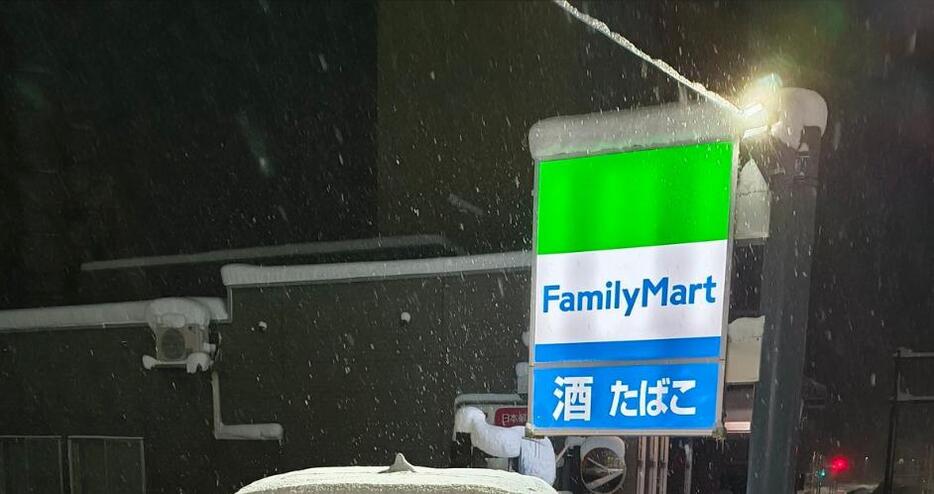 吹雪の北海道で…