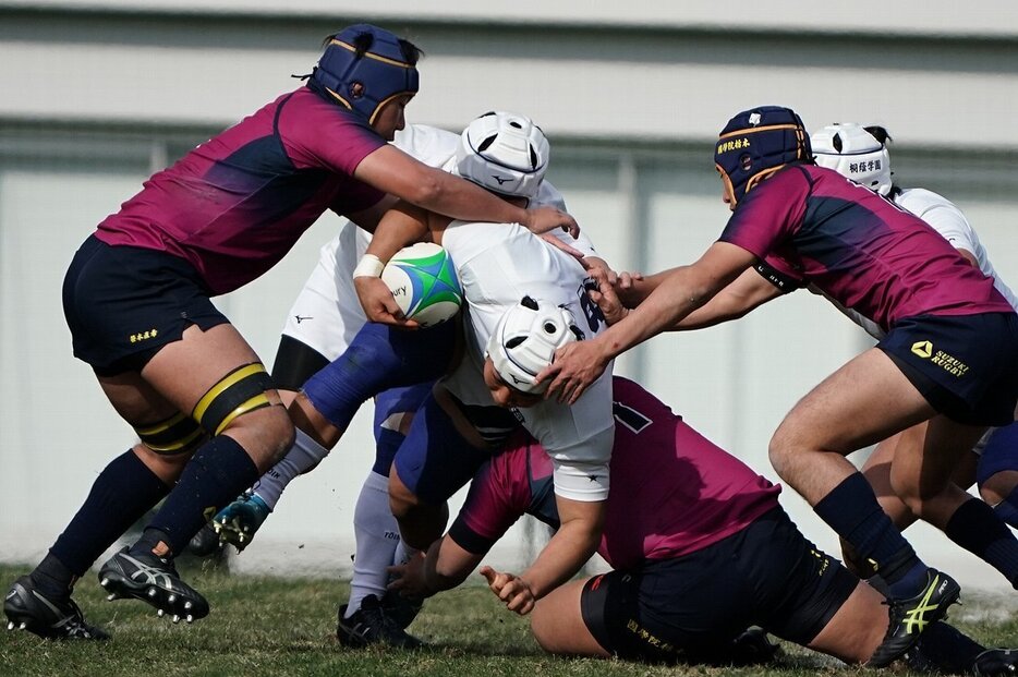 突破する桐蔭学園、止める國學院栃木