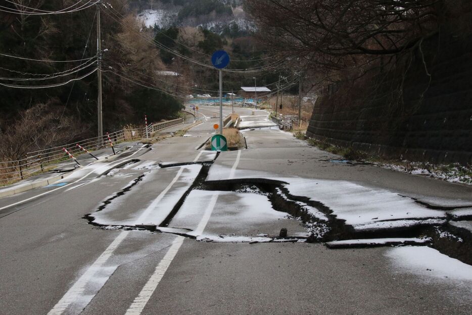 目立つ悪路（2024年1月撮影）