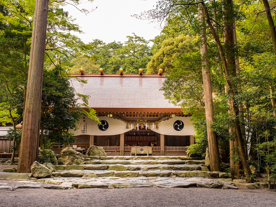 猿田彦神社の総本宮「椿大神社」と「かなえ滝」