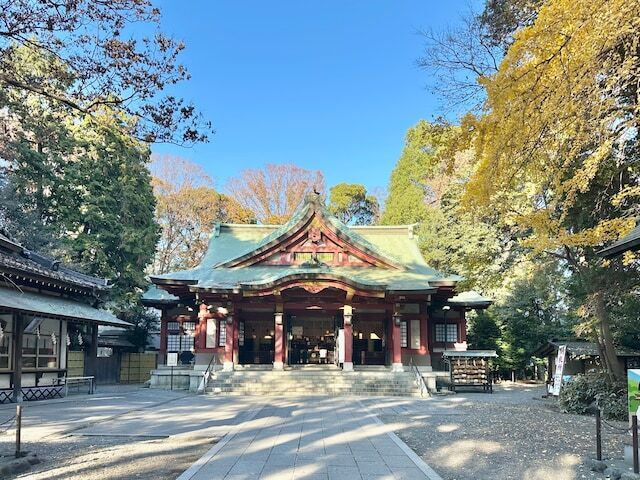 こちらは平日昼だと本当に静かで、おごそかな空気