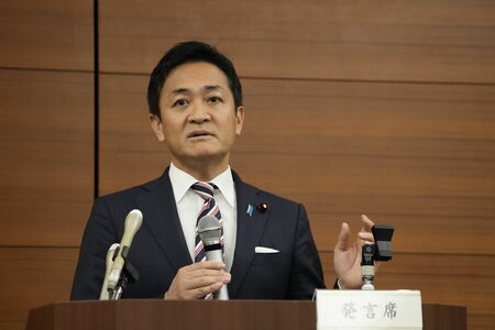 国民民主党・玉木雄一郎氏。不倫問題で代表の役職停止中（2025年3月3日まで）だが、露出はむしろ増えているとの指摘も（写真：共同通信社）