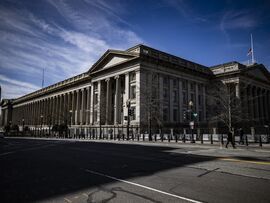 The US Treasury building in Washington, DC. Photographer: Samuel Corum/Bloomberg