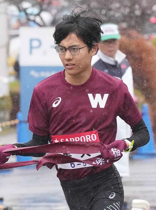 早稲田大の工藤慎作選手(写真は第100回箱根駅伝時)(写真：日刊スポーツ/アフロ)