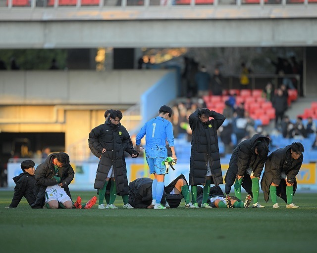 準々決勝で惜しくもPK戦で敗れた静学。写真：金子拓弥（サッカーダイジェスト写真部）