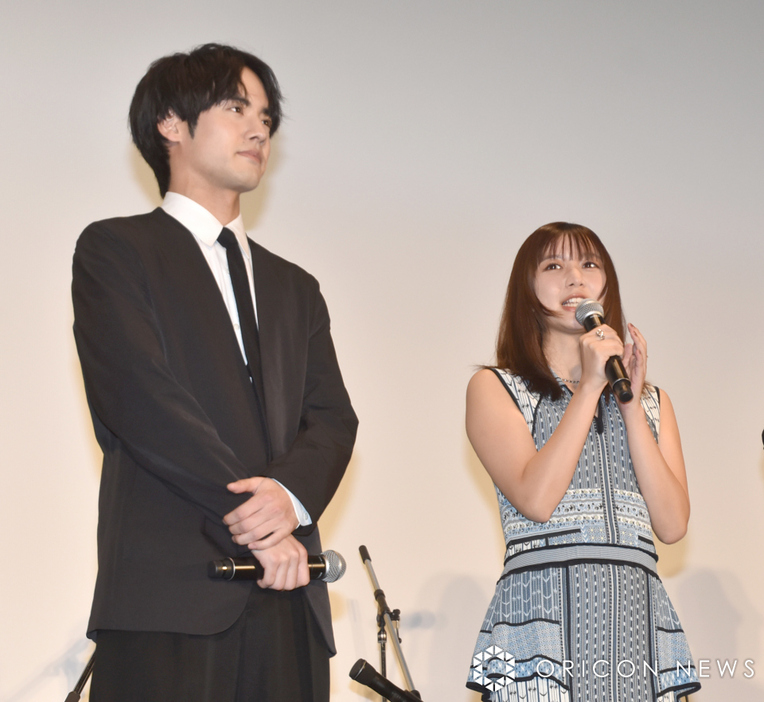 映画『366日』公開前夜祭に登壇した（左から）赤楚衛二、上白石萌歌（C）ORICON NewS inc.