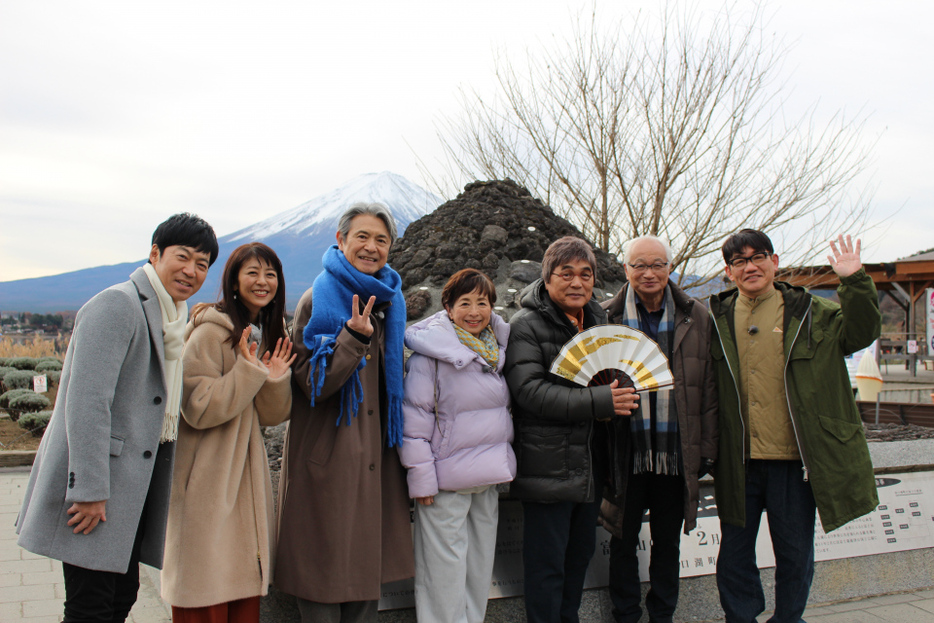 5日放送『阿川佐和子の日曜マイチョイス新春SP きみまろと巡る冬の富士山絶景俳句旅』より（C）テレビ朝日