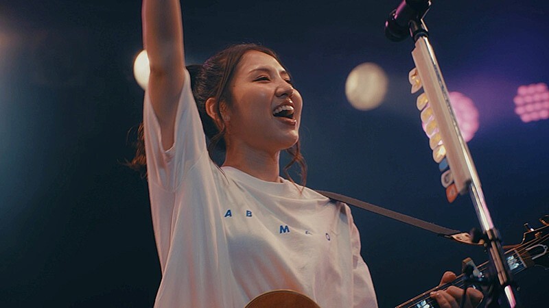 阿部真央、【15th Anniversary Abe Mao Zepp Live Tour 2024】より「I wanna see you」ライブ映像公開