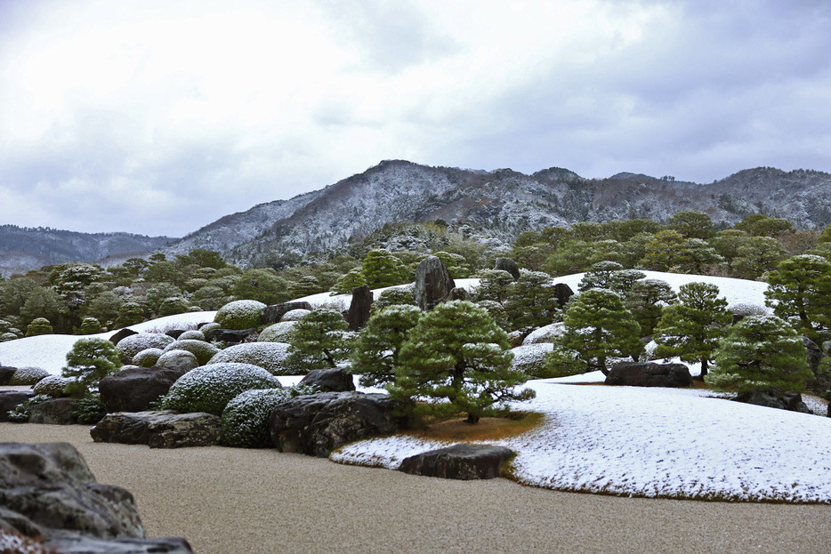 足立美術館の主庭「枯山水庭」＝2023年12月、島根県安来市（同館提供）