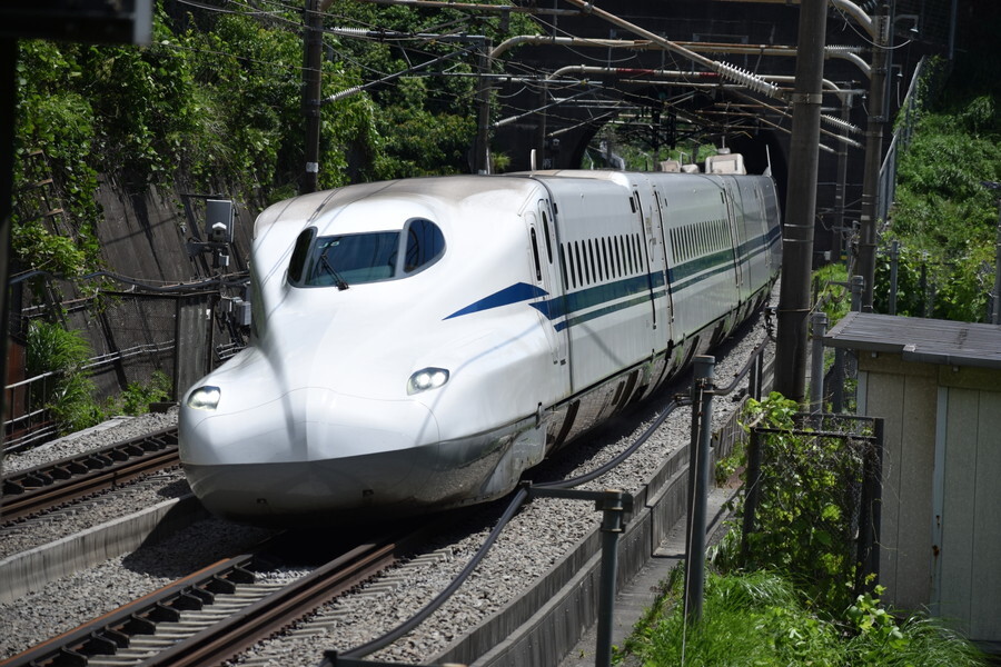 東海道新幹線の車両（画像：写真AC）。