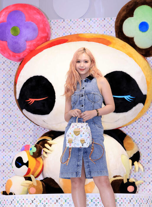 「LOUIS VUITTON×MURAKAMI」のフォトコールに登場した藤田ニコル（撮影・浅見桂子）