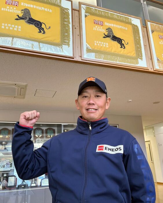 昨年１２月１日付で就任したENEOS・宮沢健太郎監督。チーム全体で勝ち上がる決意だ（カメラ・加藤弘士）