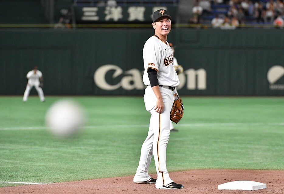 昨年から本格的に三塁手に転向した巨人・坂本勇人