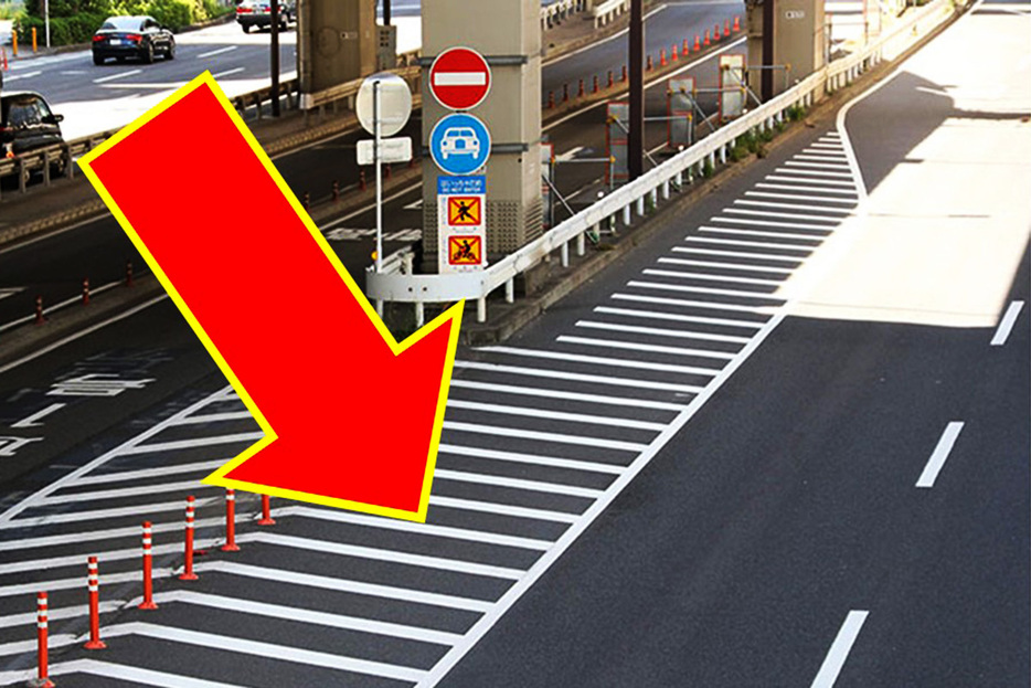 街中で見かける斜線ゾーンの「ゼブラゾーン」 通っていいの？