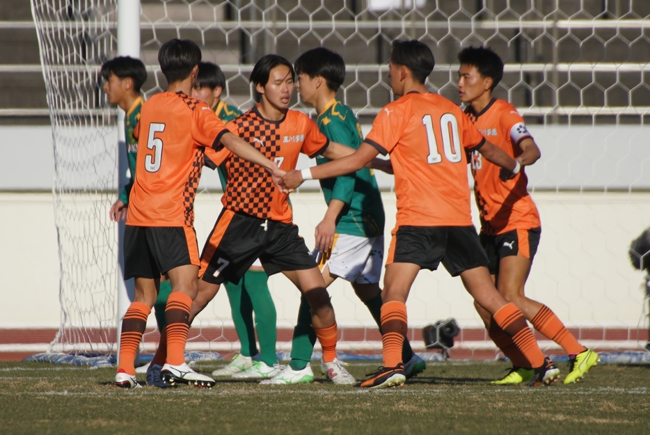 高川学園vs静岡学園(写真＝矢島公彦)