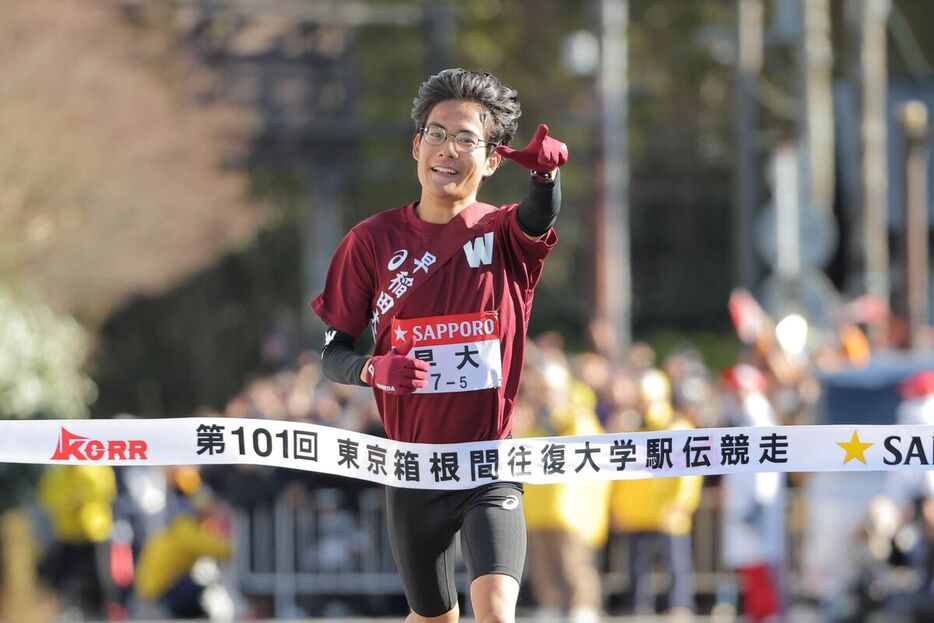 ３位でゴールする早大５区・工藤慎作（カメラ・相川　和寛）