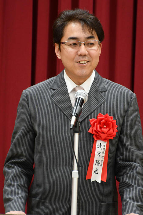 「1月5日は囲碁の日　令和7年打ち初め式」であいさつする日本棋院の武宮陽光理事長