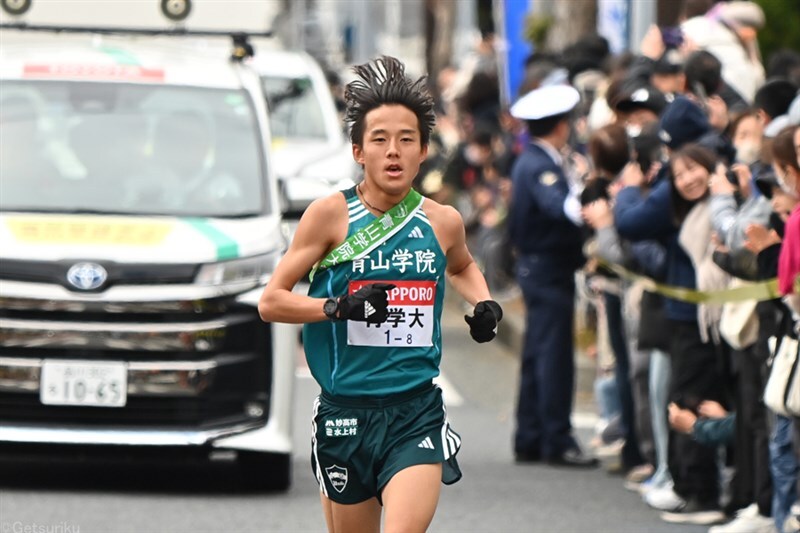 箱根駅伝8区区間賞の塩出翔太（青学大）