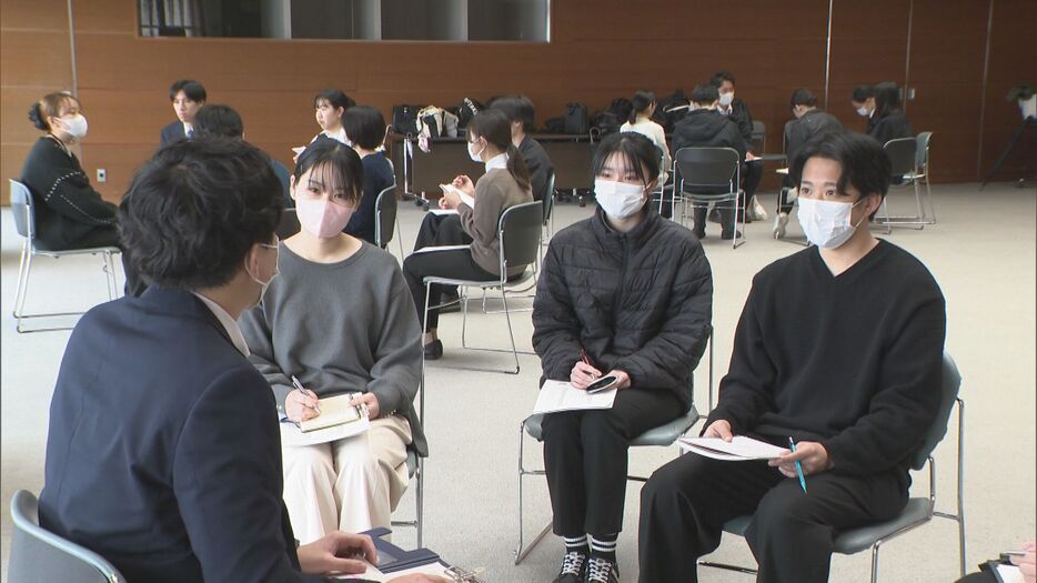 公務員志望の大学生と若手職員の座談会 2025年1月6日 愛知県豊橋市の豊橋市役所