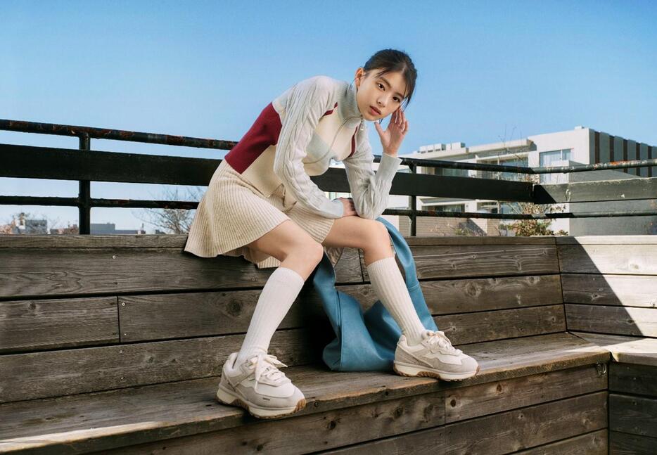 出口夏希さんが起用されたライフスタイルブランド「UGG」の2025年春キャンペーン「Feels like UGG」のビジュアル（C）UGG ／ Deckers Japan