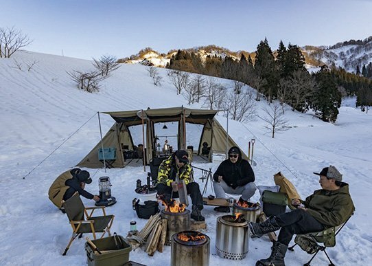 10時からのアーリーチェックイン、15時までのレイトチェックアウトも可。また、日帰り・デイキャンププランもある