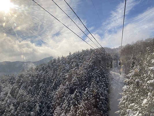 標高1,400ｍの高原へ。明るい時間の眺望も実に美しい