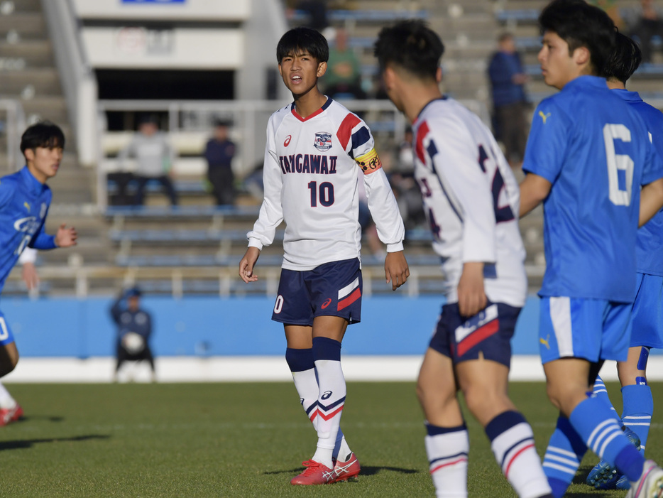 MF三宅蔵ノ助(3年)(写真協力『高校サッカー年鑑』)(HIGH SCHOOL SOCCER YEARBOOK)