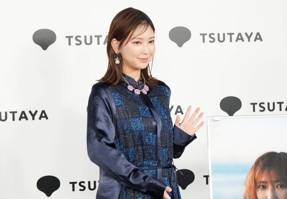 「沢口愛華フォトエッセイ　沢口生活」の発売記念イベントに登場した沢口愛華さん