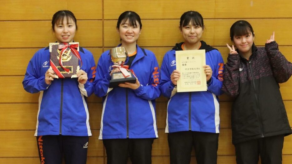 写真：中京学院大学B/提供:東海学生卓球連盟