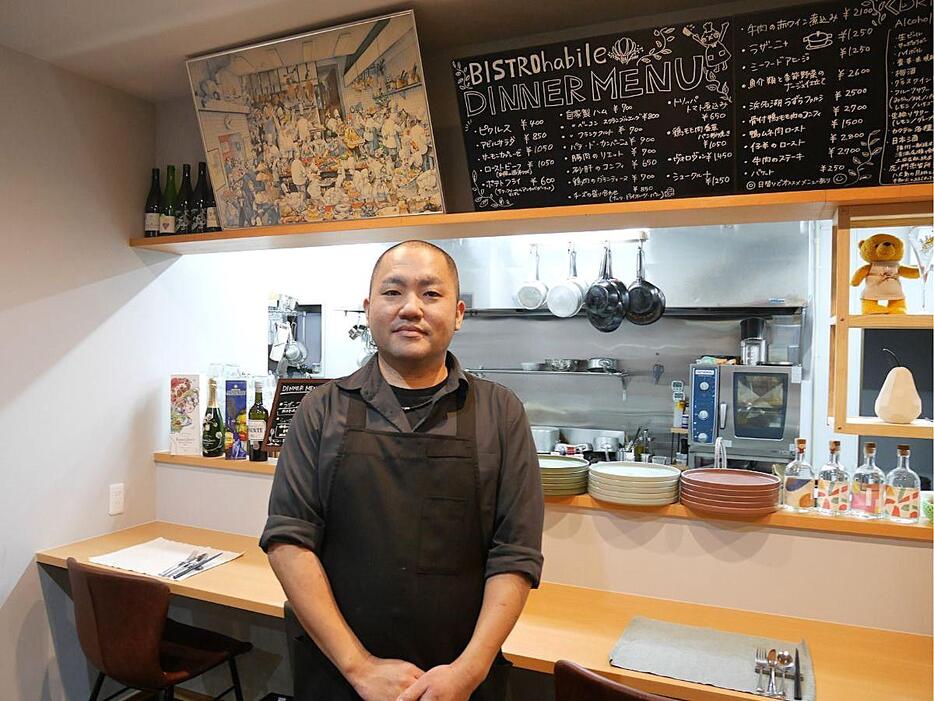 「お一人さまも気軽に立ち寄ってほしい」と話す店主の鈴木さん