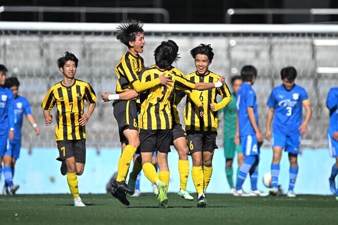 初出場で勝利を重ねている東海大相模。写真：金子拓弥（サッカーダイジェスト写真部）