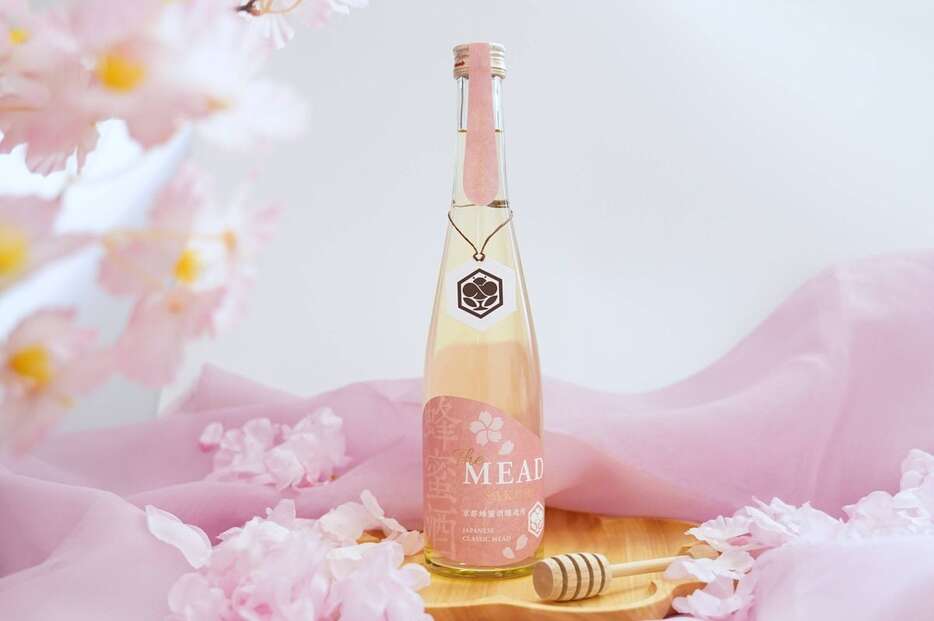 新商品の「The　MEAD　大阪桜」（金市商店提供)