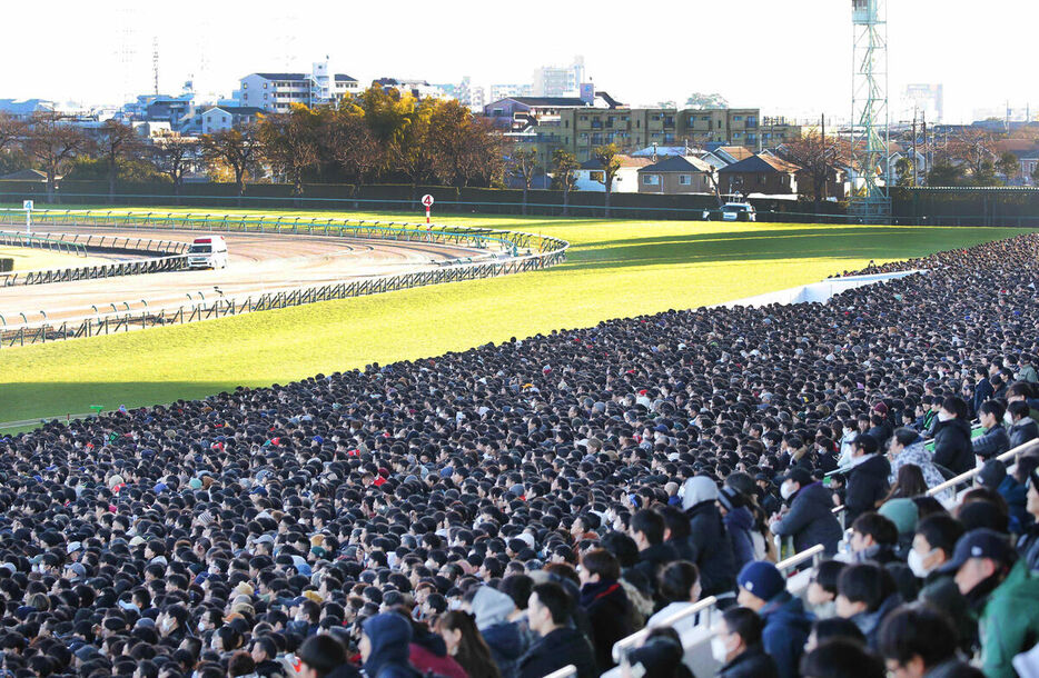 毎年有馬記念が行われる中山競馬場。「ＢＳイレブン競馬中継」では競馬場からレースを中継する